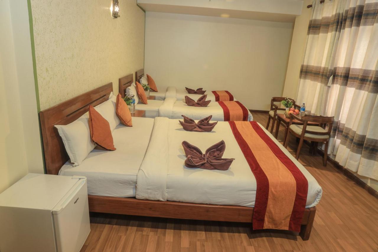Royal Kings Hotel Катманду Экстерьер фото