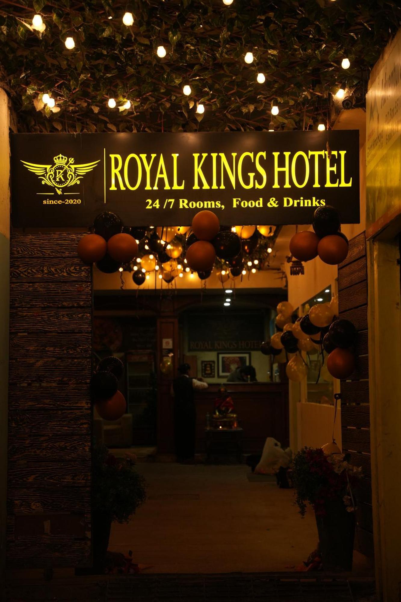 Royal Kings Hotel Катманду Экстерьер фото